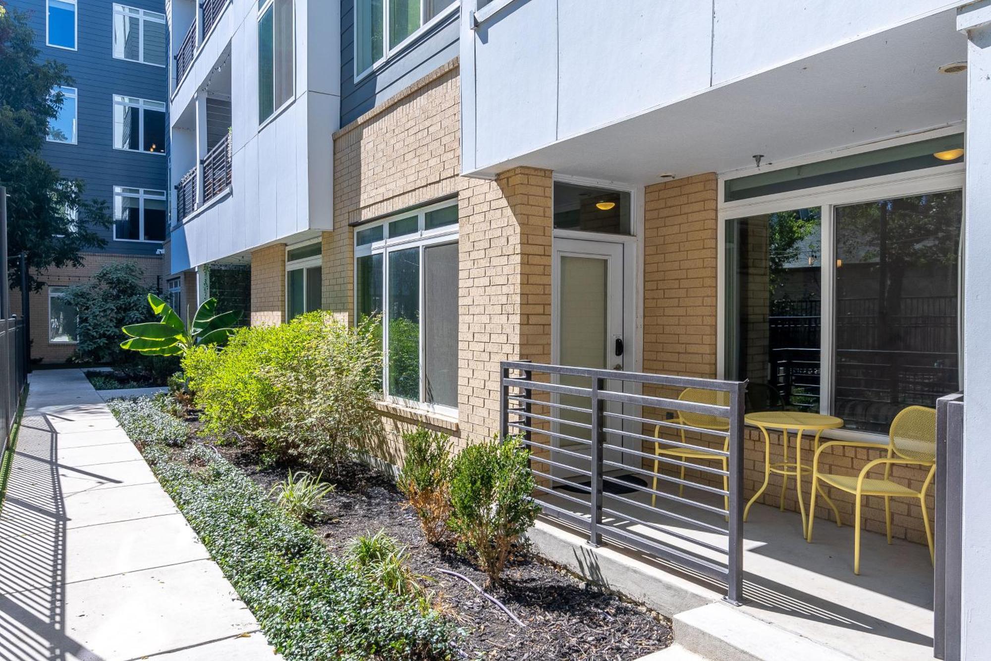 Beautiful Riverwalk Apt With Full Amenities, King Bed & Free Parking San Antonio Eksteriør bilde
