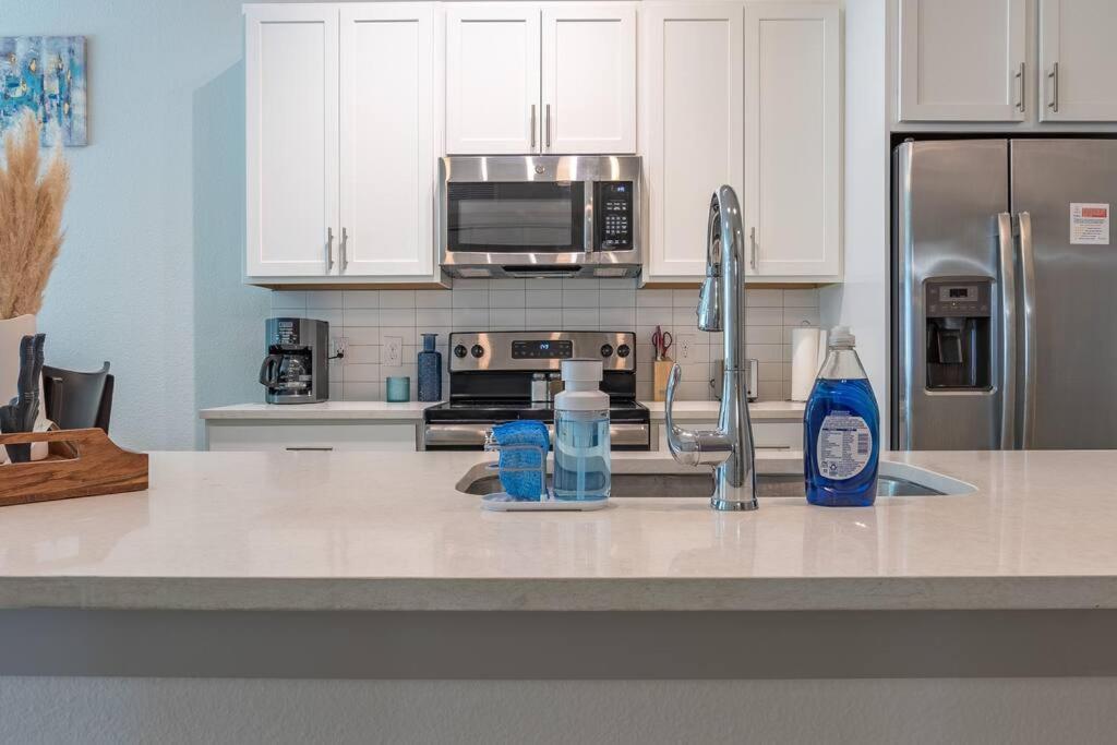Beautiful Riverwalk Apt With Full Amenities, King Bed & Free Parking San Antonio Eksteriør bilde