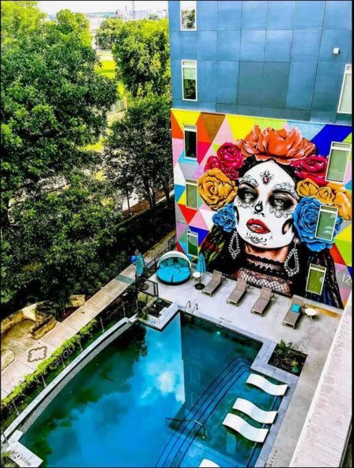 Beautiful Riverwalk Apt With Full Amenities, King Bed & Free Parking San Antonio Eksteriør bilde