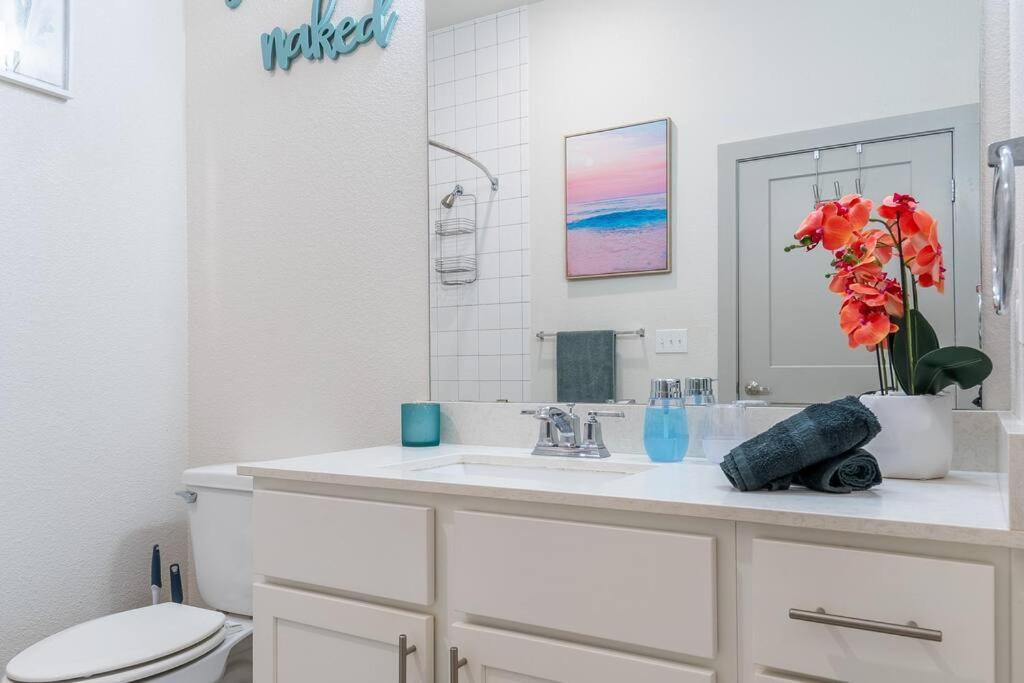 Beautiful Riverwalk Apt With Full Amenities, King Bed & Free Parking San Antonio Eksteriør bilde