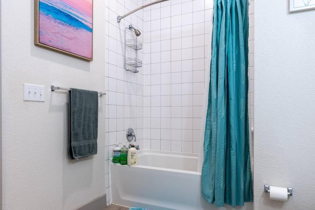 Beautiful Riverwalk Apt With Full Amenities, King Bed & Free Parking San Antonio Eksteriør bilde