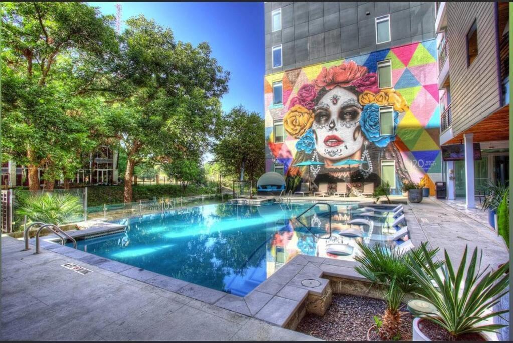 Beautiful Riverwalk Apt With Full Amenities, King Bed & Free Parking San Antonio Eksteriør bilde